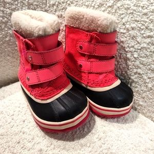 Sorel girl boots